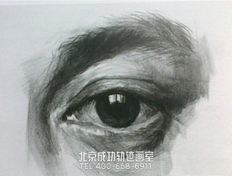 素描教程：男士眼睛素描写生图解教程