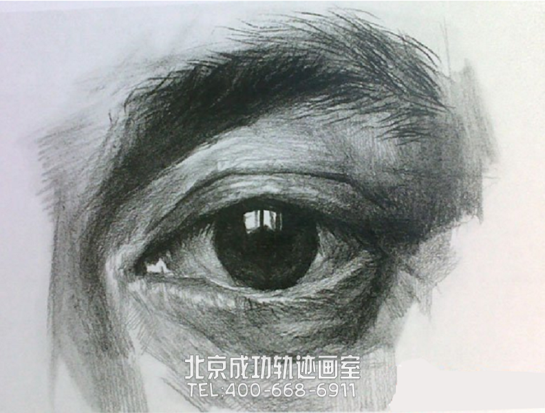 素描教程：男士眼睛素描写生图解教程