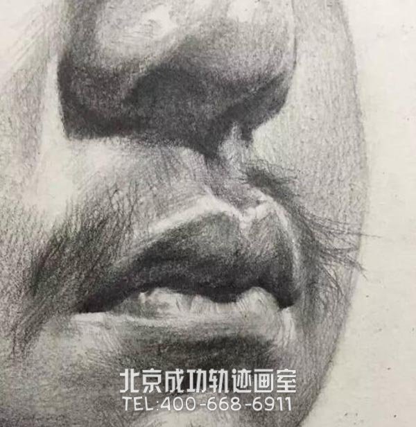 4分之3男青年素描头像怎么画