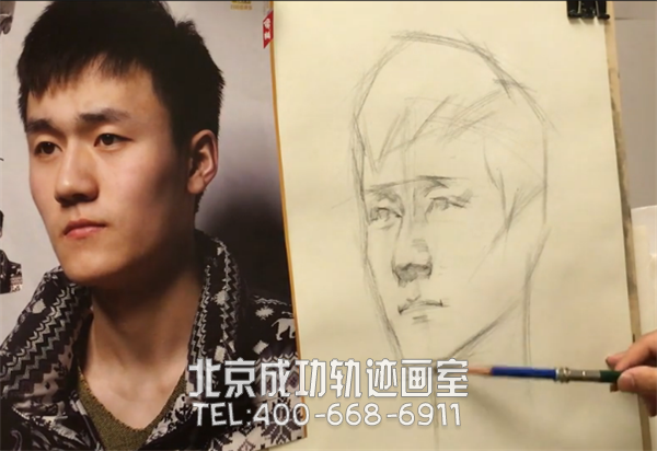 素描男青年头像解构