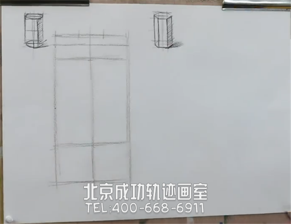 怎么画素描圆柱体