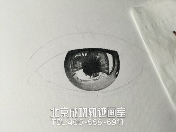 素描眼睛的画法步骤